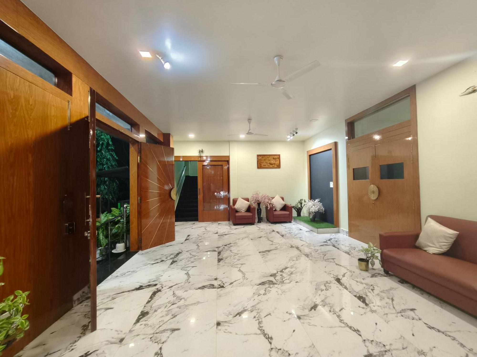 Tierra Hotel Cum Restaurant Kaziranga Exterior photo