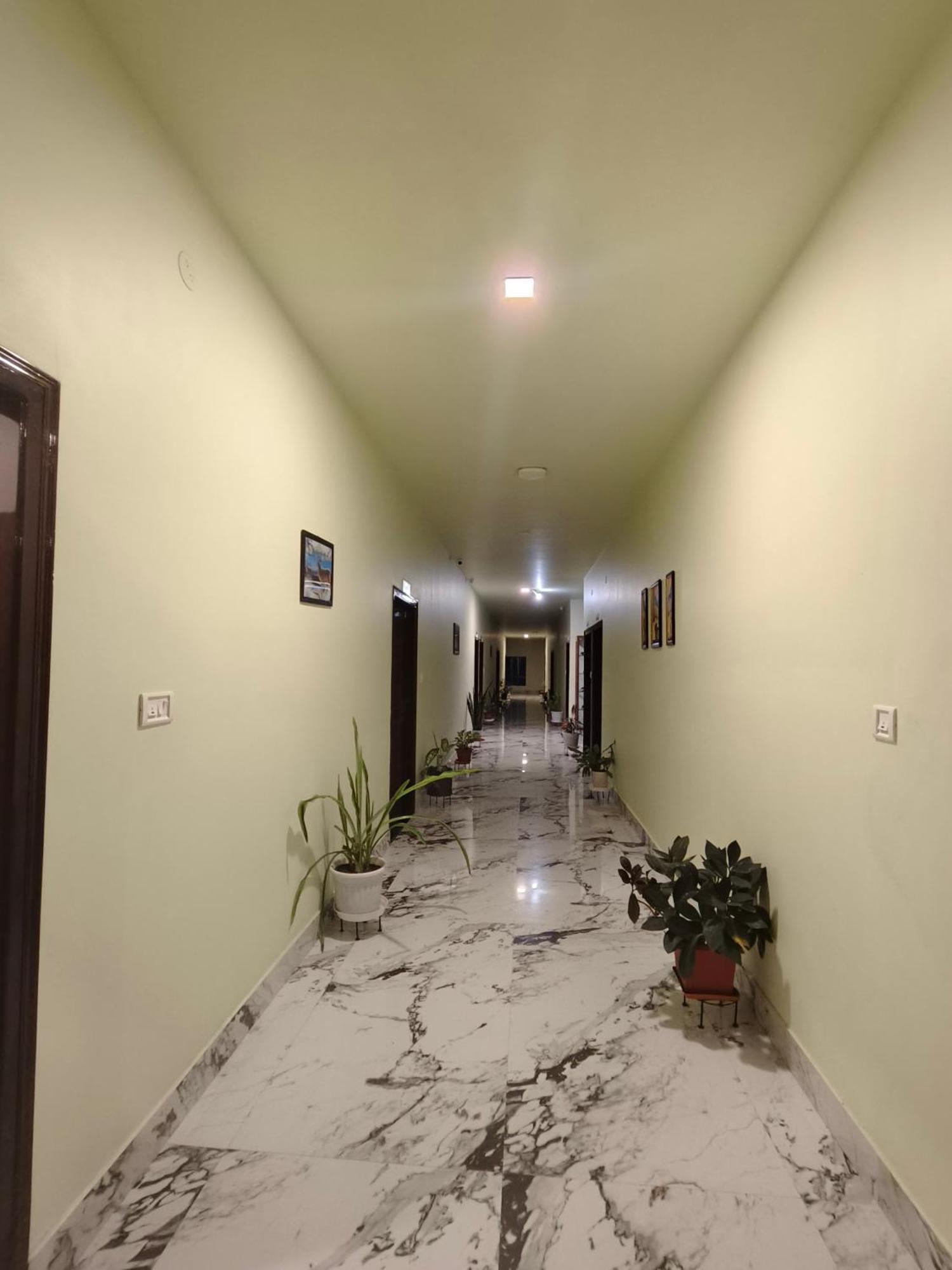 Tierra Hotel Cum Restaurant Kaziranga Exterior photo